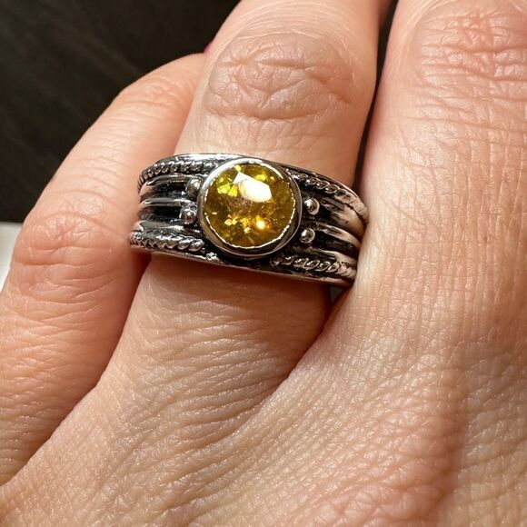 Round cut, faceted citrine solitaire ring in solid sterling silver! - Picture 4 of 12